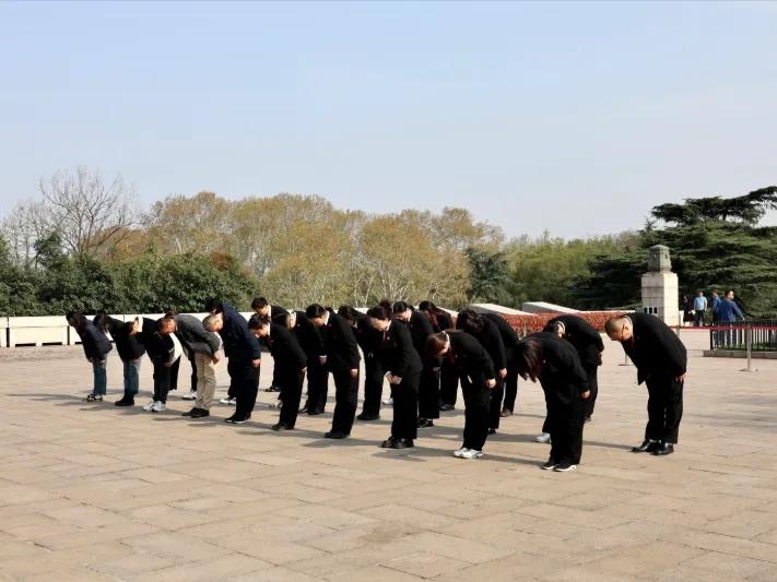 清明2.webp.jpg